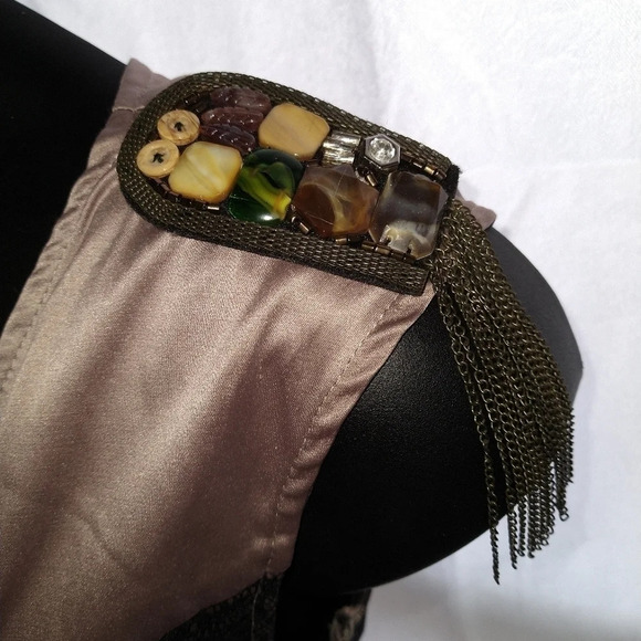 Satin and Lace Dress - Picture 4 of 7